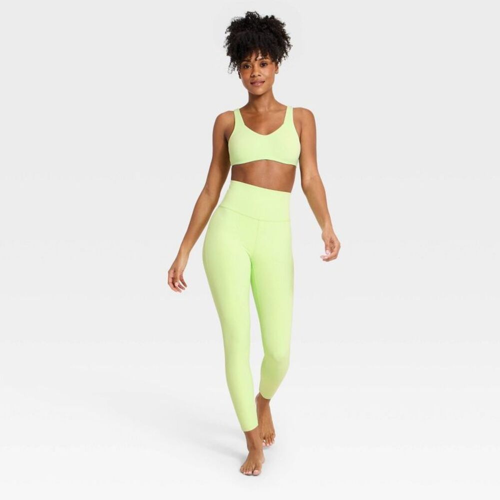 Women's Everyday Soft Ultra High-Rise 7/8 Leggings - All In Motion Light Green M - Picture 3 of 4